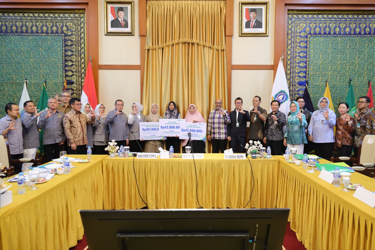 Pj Sekda Kepri Paparkan Kinerja dan Tantangan Strategis di Hadapan Komisi IX DPR RI