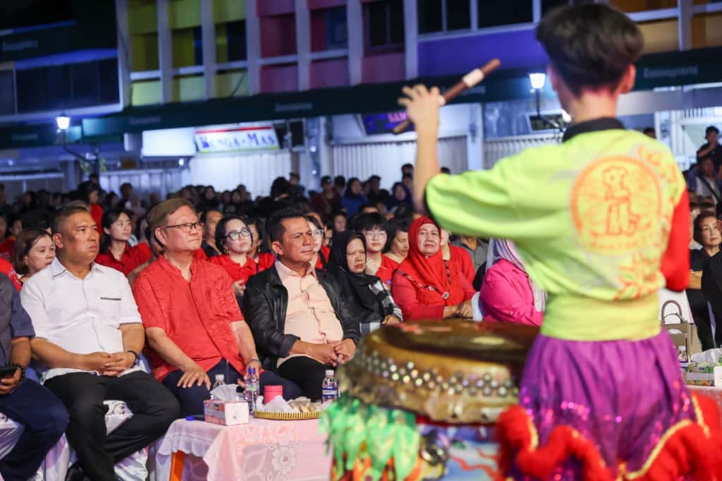 Hadiri Festival Moon Cake, Ansar Tekankan Pentingnya Solidaritas Masyarakat Kepri