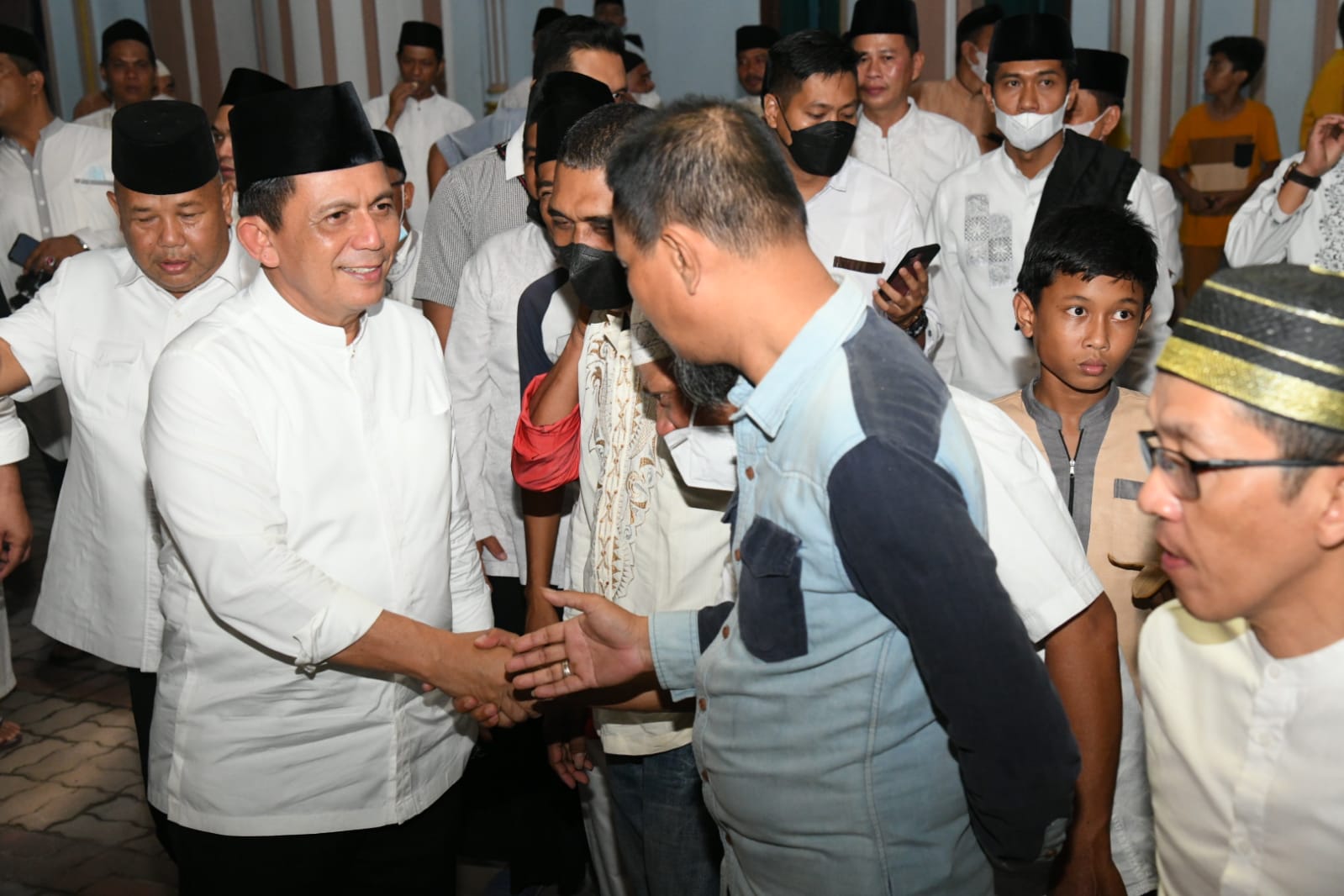 Gubernur Ansar Safari Ramadhan di Masjid Baitul A'la Perumahan Aviari, Batu Aji Batam