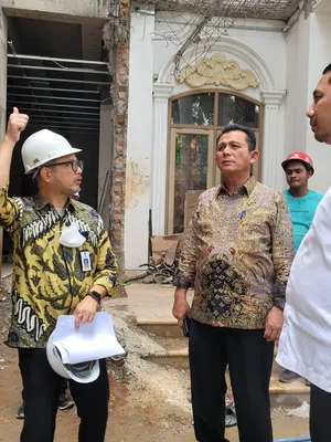 Gubernur Ansar Tinjau Proses Pembangunan Rumah Singgah di Jakarta