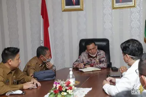 Gubernur Ansar Targetkan Listrik 3 Desa di Bintan Tuntas Akhir Oktober