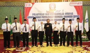 Gubernur Ansar Lantik  Sembilan Anggota BPSK Kota Tanjungpinang Periode 2023-2028
