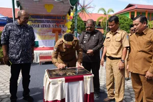 Gubernur Ansar Resmikan Dua Ruang Kelas Baru SMA Negeri 2 Karimun