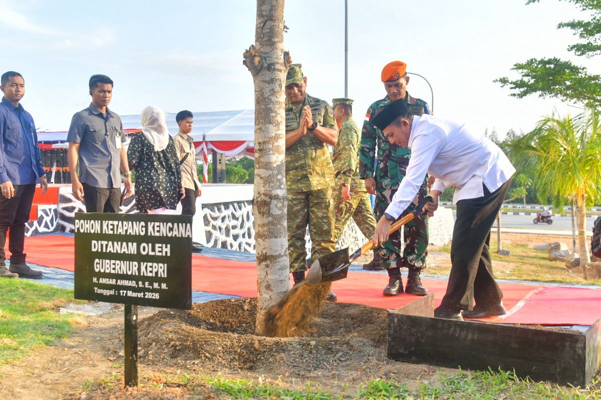Gubernur Ansar Dampingi Menhan RI Resmikan Masjid Bintang Amin Angkasa di Lanud Hang Nadim Batam