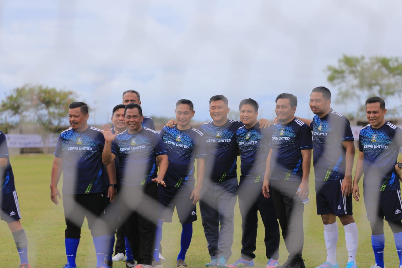 Ribuan ASN Meriahkan Senam Bersama Peringatan HUT ke-54 KORPRI di Kepri