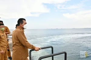 Gubernur Tinjau Pos TNI AL di Pulau Nipa Bersama Danrem 033/WP
