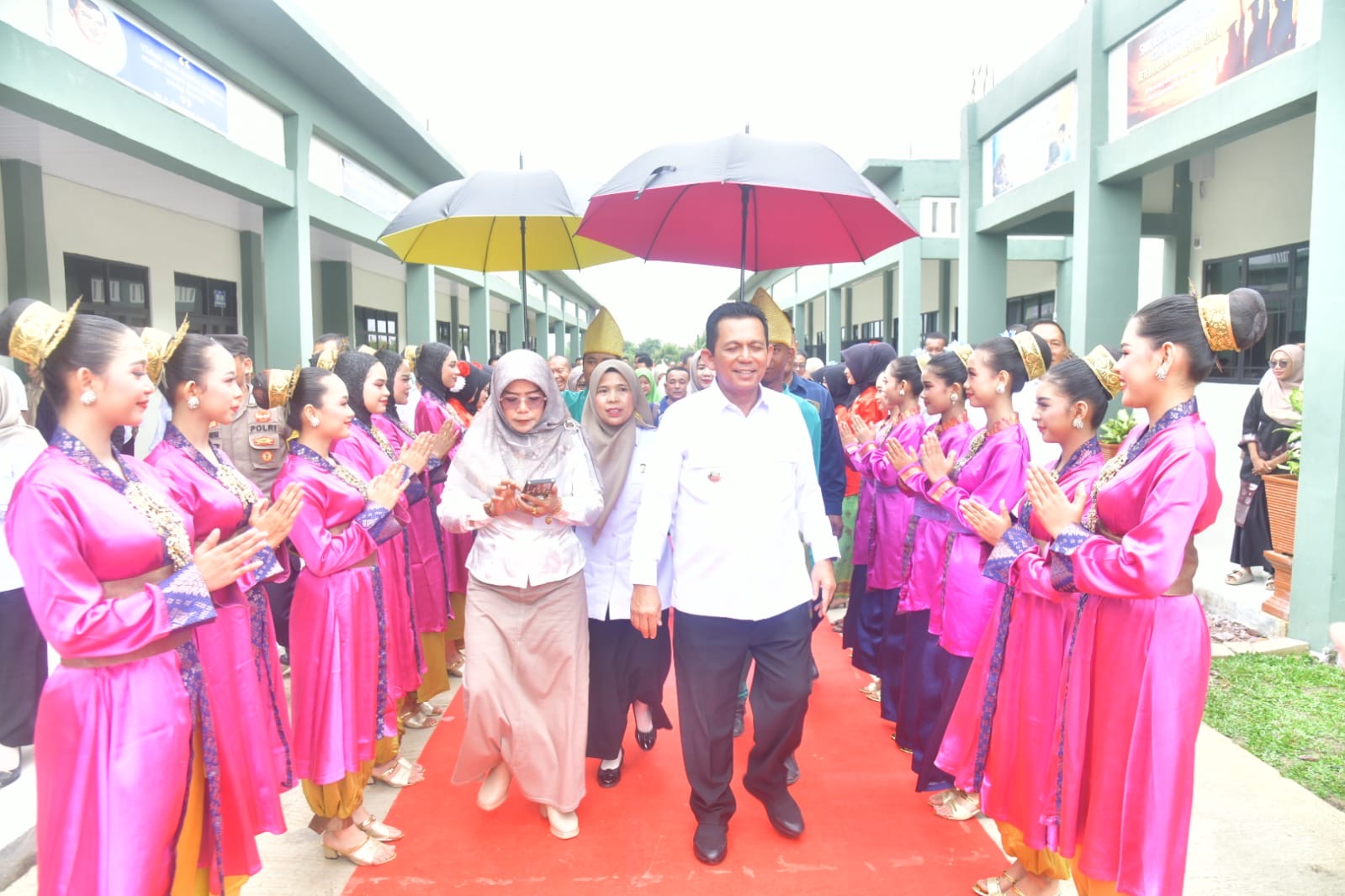 Revitalisasi SMK/SMA di Batam Diresmikan, Ansar Dorong Generasi Kepri Kuasai Era Teknologi