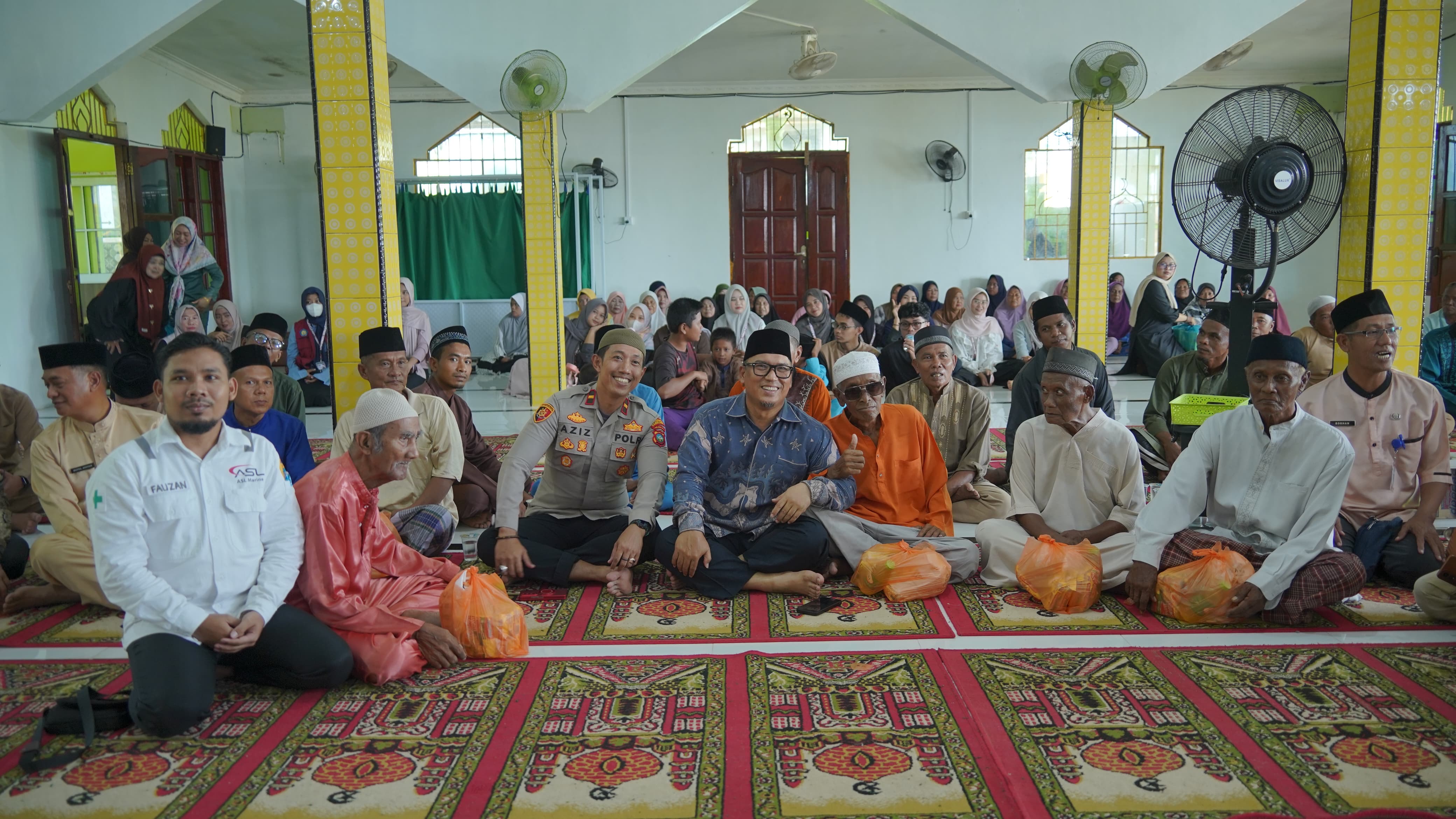Wagub Nyanyang Hadiri Jumat Berkah di Bulang, Tekankan Semangat Gotong Royong dan Kerukunan
