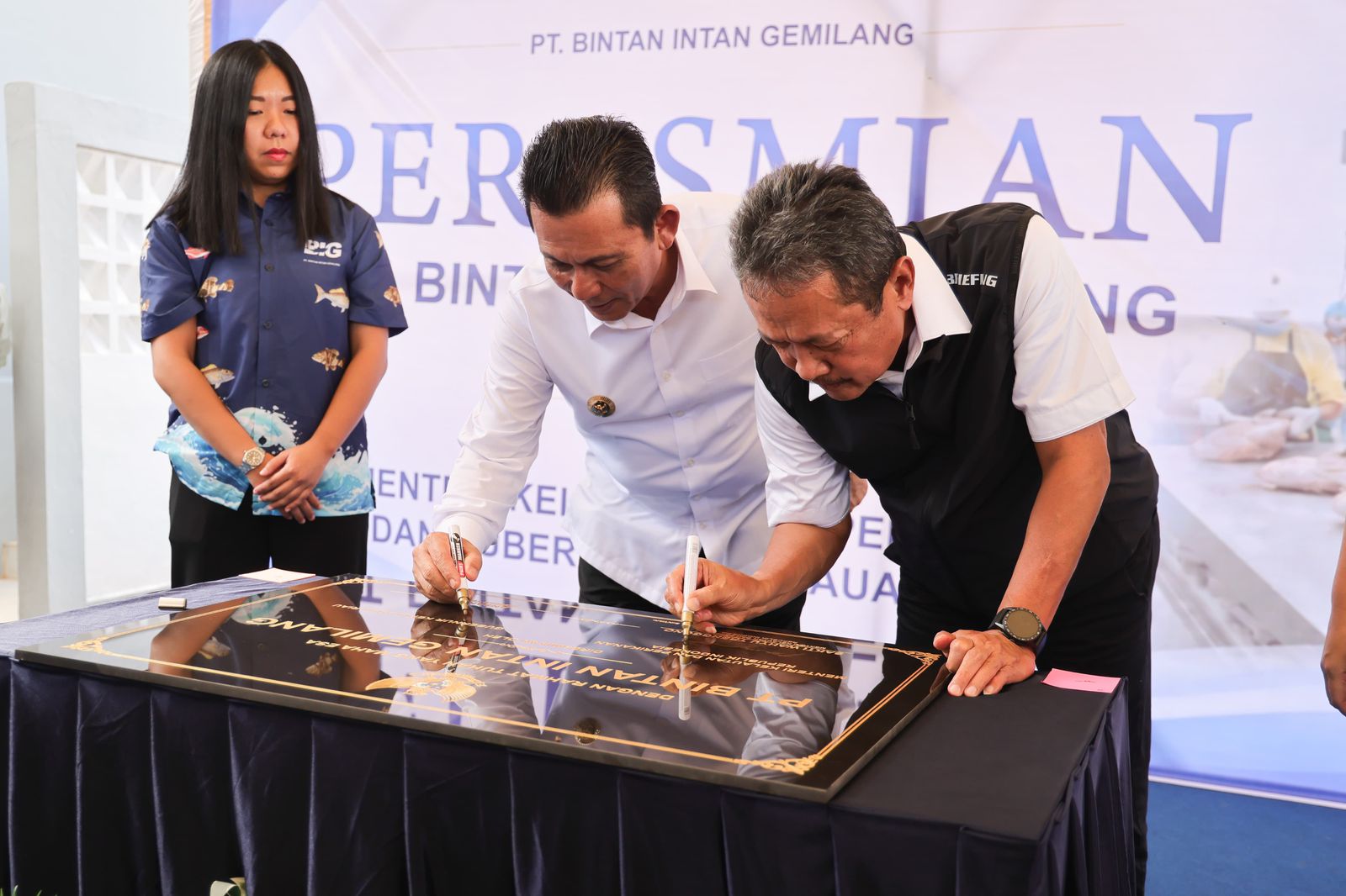 Menteri KKP dan Gubernur Ansar Resmikan Pabrik Pengolahan Ikan PT BIG, Dorong Hilirisasi Perikanan Kepri