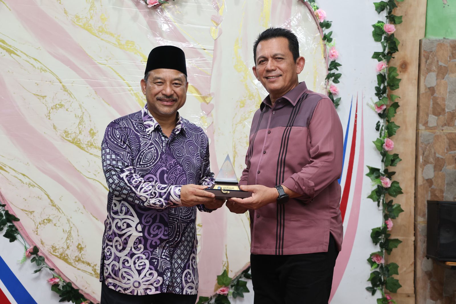 Gubernur Ansar Sambut Menteri Besar Kelantan di Pulau Penyengat, Perkuat Ikatan Melayu dan Nilai Keislaman