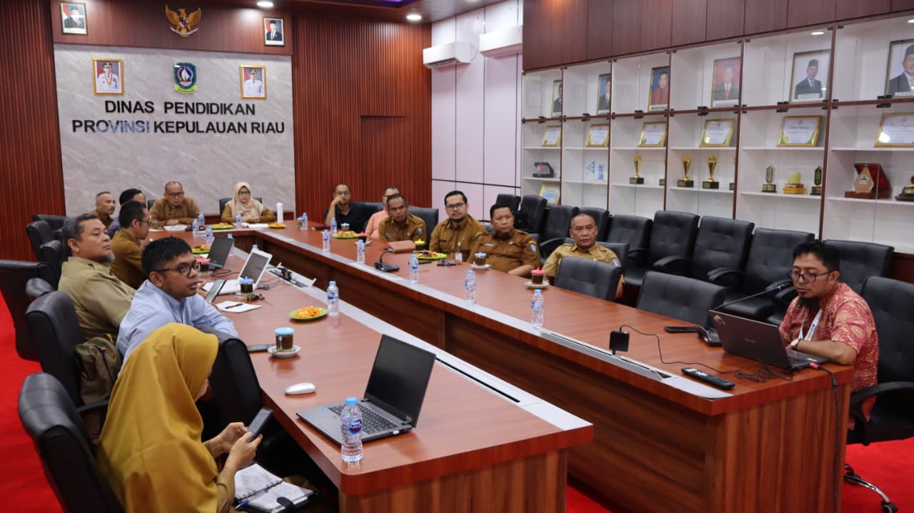 Disdik Kepri Bahas Program Sekolah Nasional Terintegrasi untuk Kabupaten Lingga