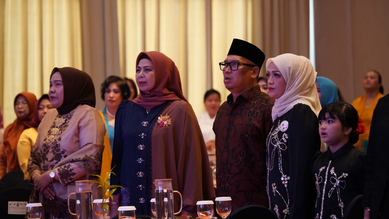 Peringati Hari Kartini dan Hardiknas, Wagub Nyanyang Tekankan Peran Strategis Perempuan