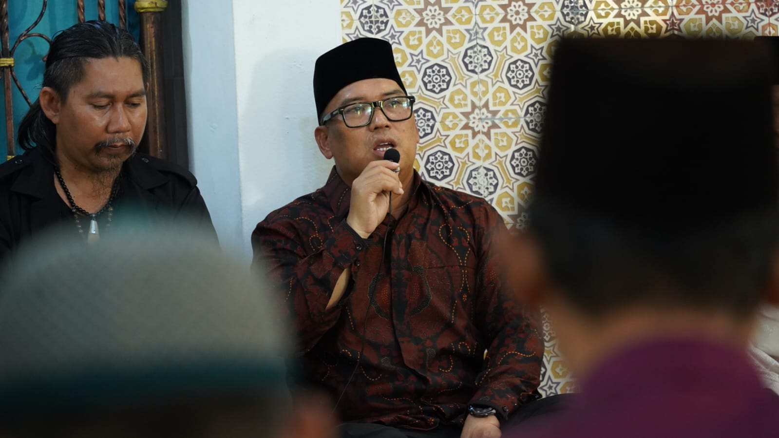 Wagub Nyanyang Ajak Masyarakat Kawal Program Presiden Saat Safari Jumat di Teluk Kangkung
