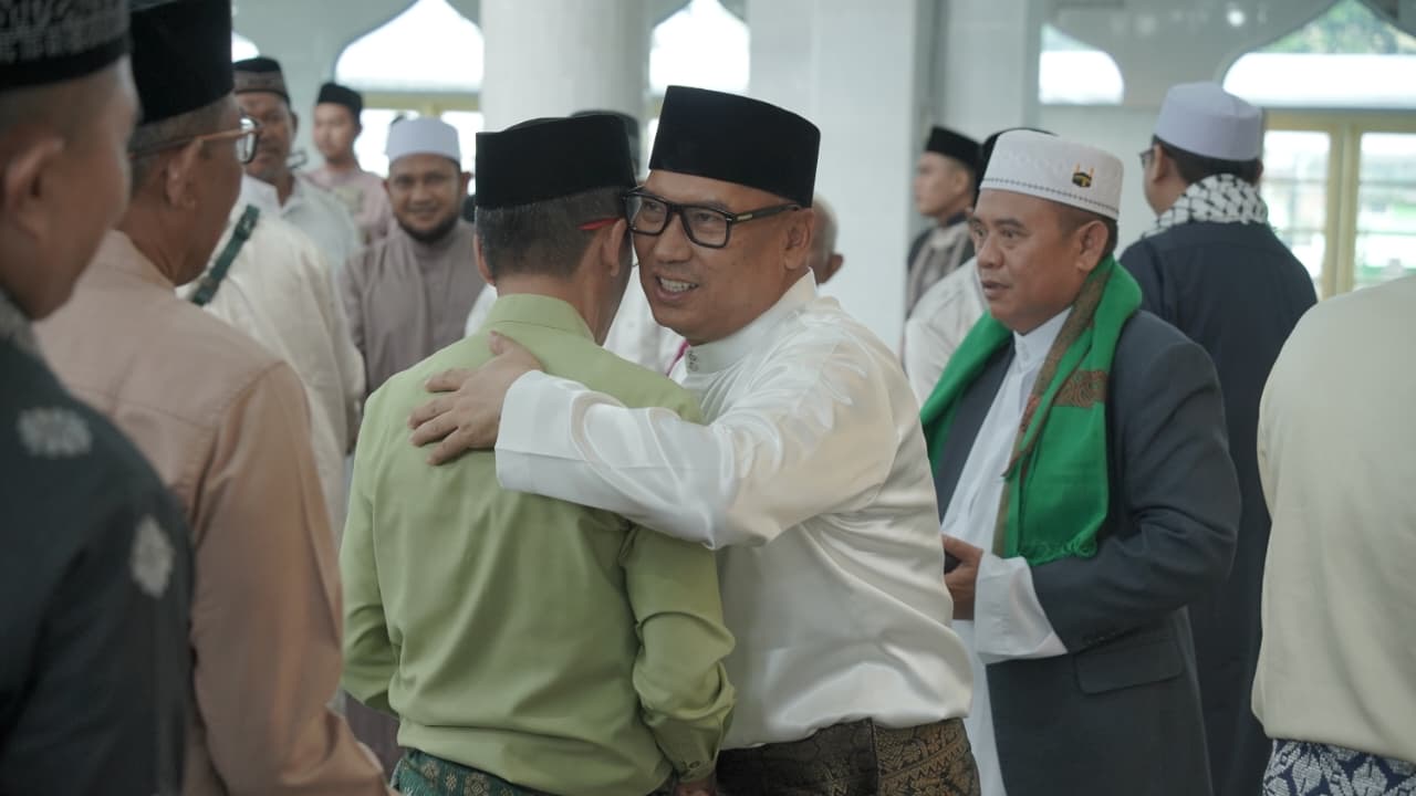 Wagub Nyanyang Salat Iduladha Bersama Masyarakat Lingga, Ajak Perkuat Nilai Pengorbanan dan Solidaritas