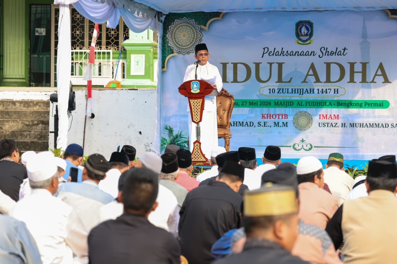 Gubernur Ansar Jadi Khatib Salat Iduladha 1447 H, Ajak Umat Muslim Ikhlas Berkurban Menuju Ketakwaan
