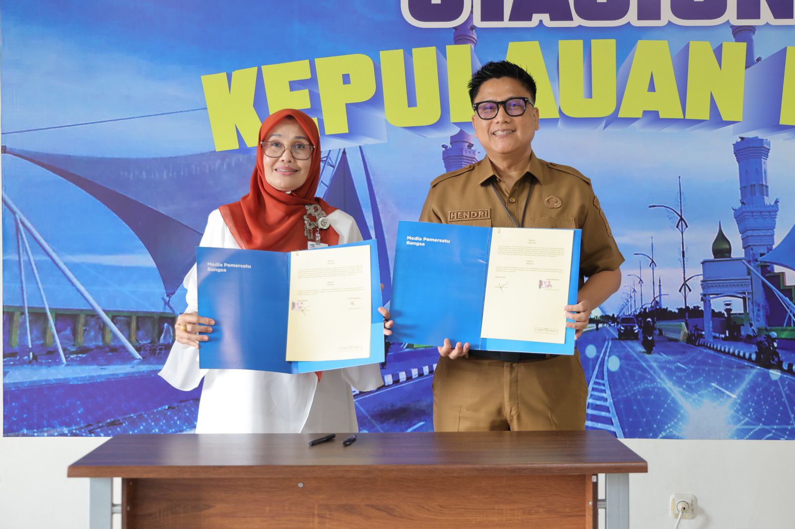 Diskominfo Kepri dan TVRI Perkuat Sinergi Informasi Publik Lewat Penandatanganan MoU