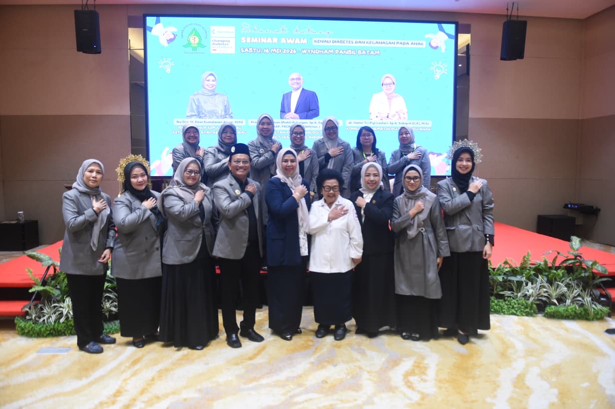 Dewi Kumalasari Ansar Kukuhkan Pengurus YKI Batam, Soroti Peningkatan Diabetes dan Kanker pada Anak