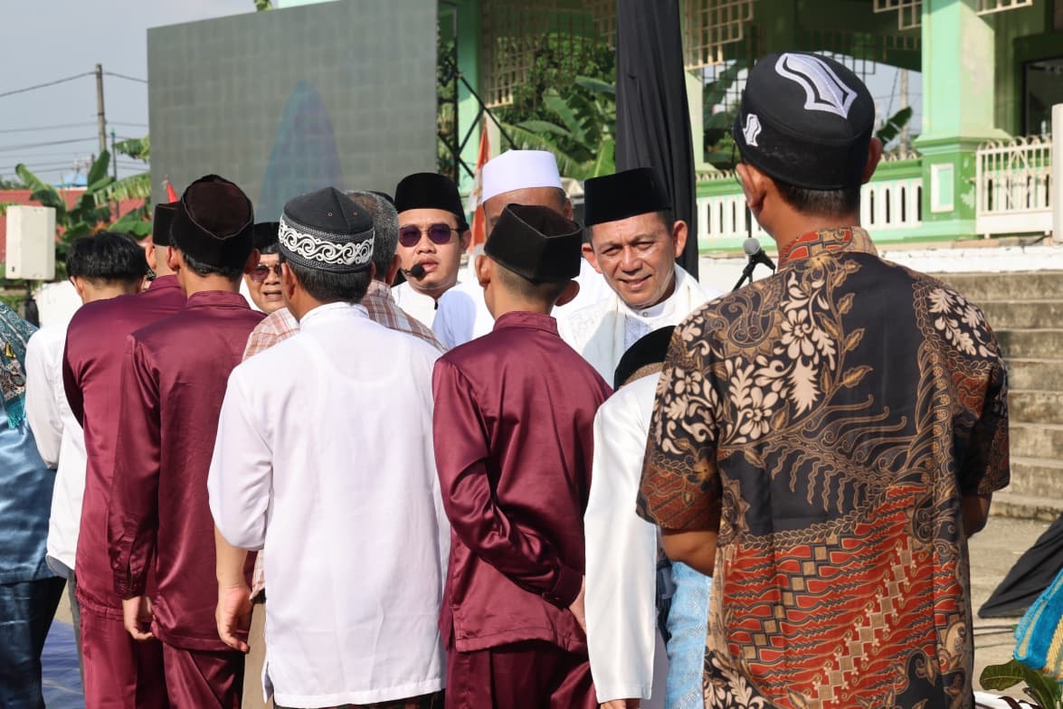 Gubernur Ansar Jadi Khatib Salat Iduladha 1447 H, Ajak Umat Muslim Ikhlas Berkurban Menuju Ketakwaan