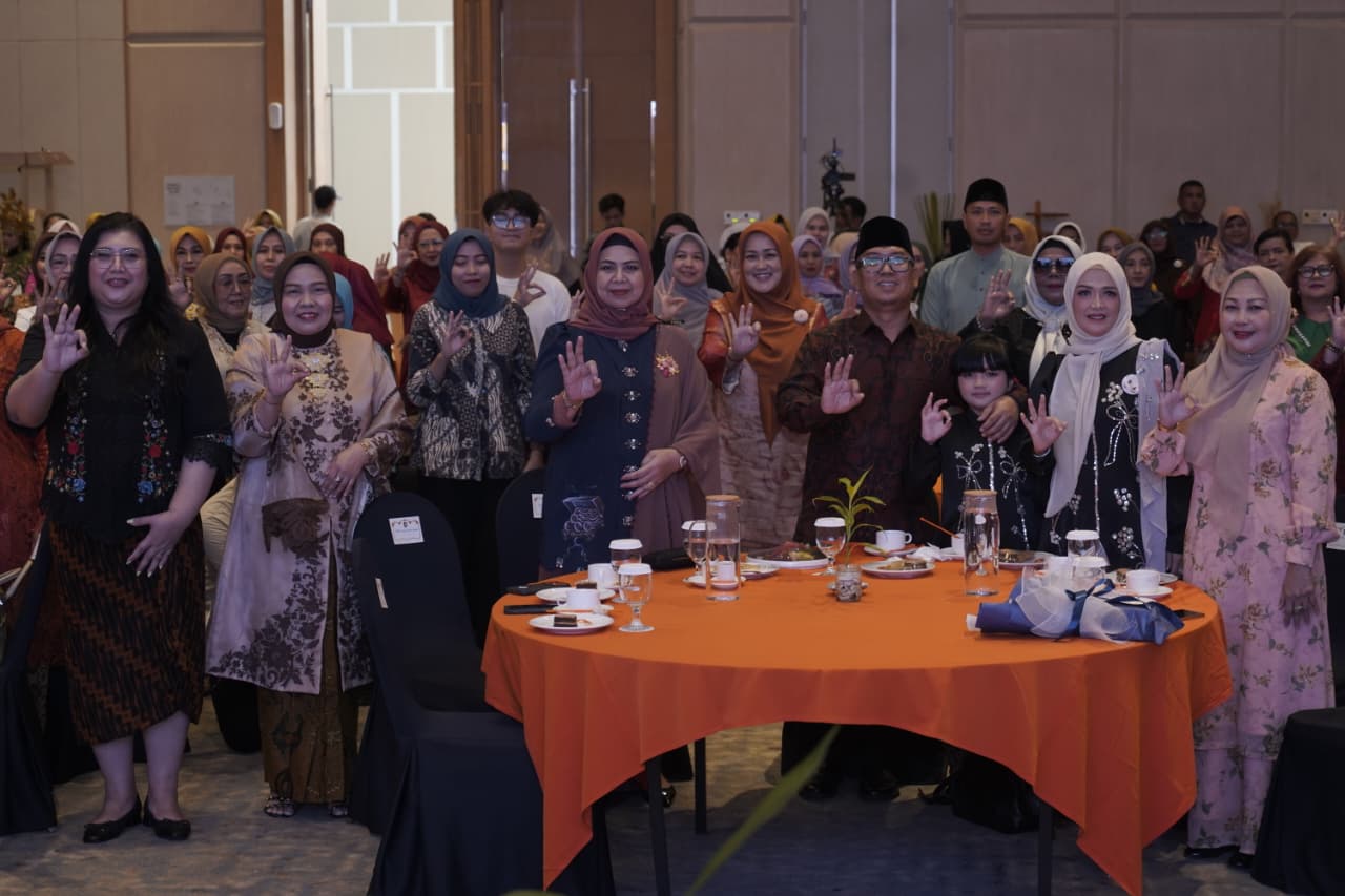Peringati Hari Kartini dan Hardiknas, Wagub Nyanyang Tekankan Peran Strategis Perempuan