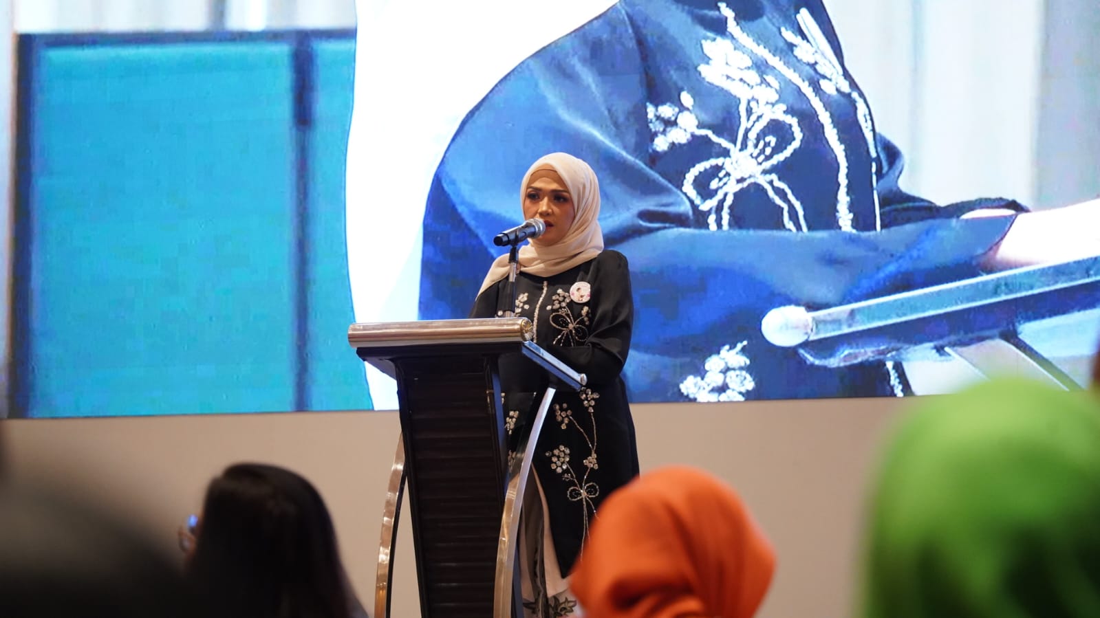 Peringati Hari Kartini dan Hardiknas, Wagub Nyanyang Tekankan Peran Strategis Perempuan