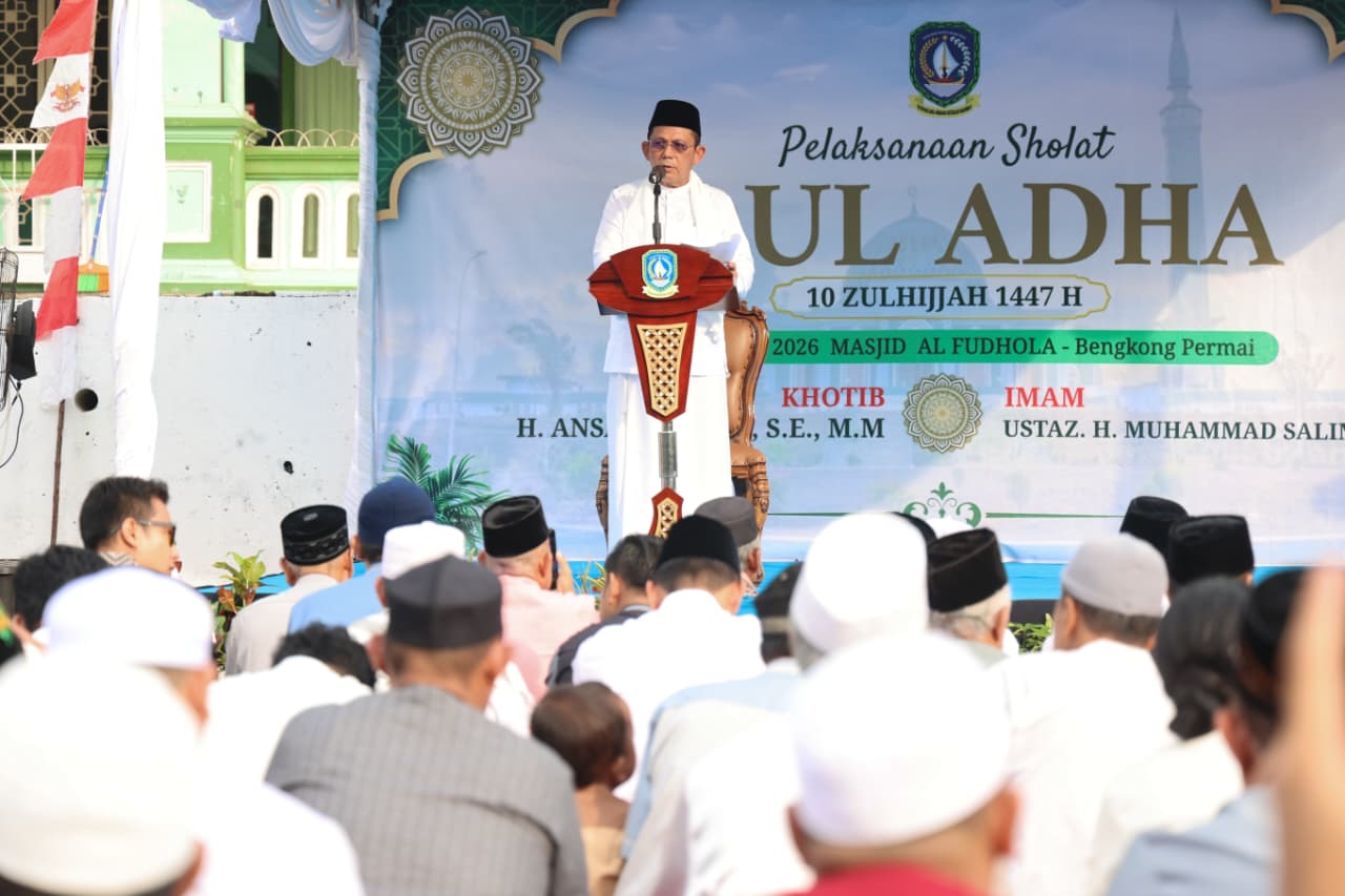 Gubernur Ansar Jadi Khatib Salat Iduladha 1447 H, Ajak Umat Muslim Ikhlas Berkurban Menuju Ketakwaan