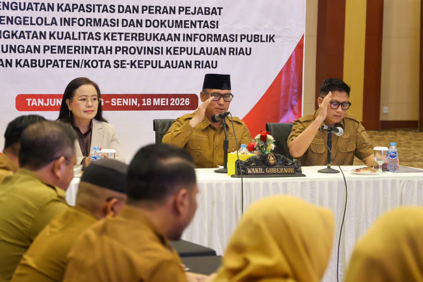Wagub Nyanyang Buka Rakor dan Bimtek PPID, Dorong Seluruh OPD Kepri Raih Predikat Informatif