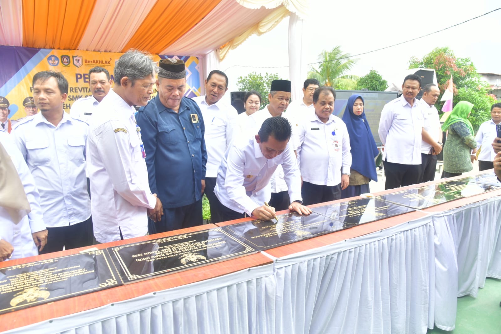 Revitalisasi SMK/SMA di Batam Diresmikan, Ansar Dorong Generasi Kepri Kuasai Era Teknologi