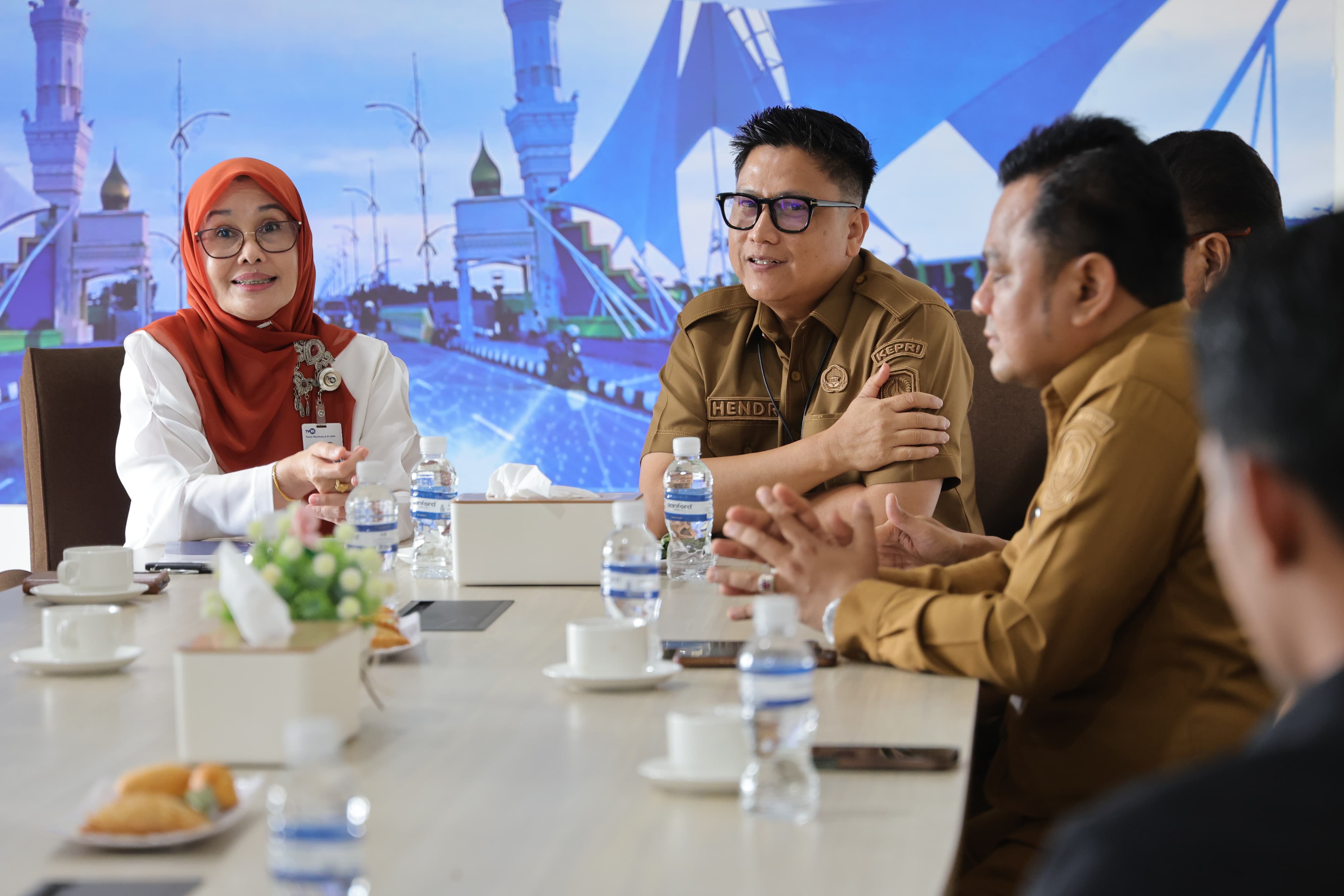 Diskominfo Kepri dan TVRI Perkuat Sinergi Informasi Publik Lewat Penandatanganan MoU