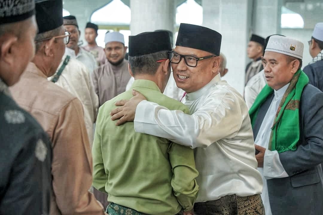 Wagub Nyanyang Salat Iduladha Bersama Masyarakat Lingga, Ajak Perkuat Nilai Pengorbanan dan Solidaritas