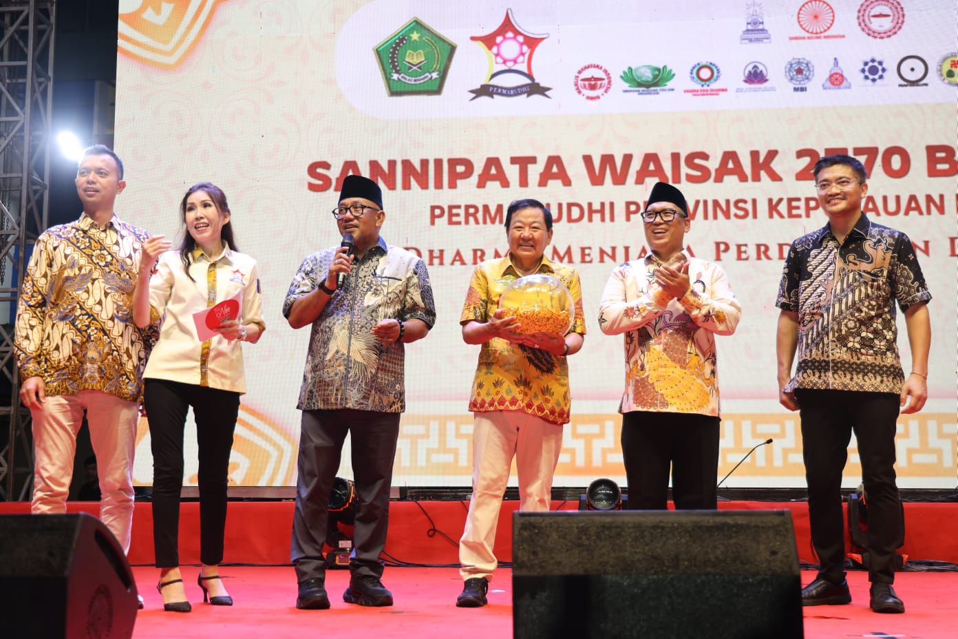 Wagub Nyanyang Hadiri Sannipata Waisak 2570 BE, Tegaskan Kepri Rumah Besar Kerukunan dan Toleransi