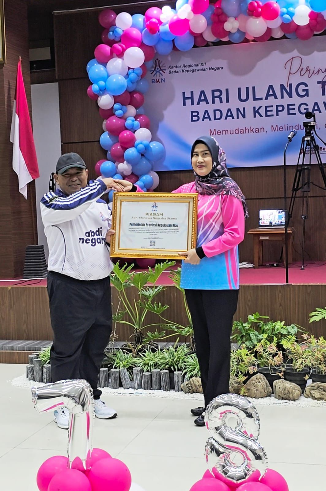 Pemprov Kepri Raih Penghargaan Adhi Manawa Nugraha Utama pada HUT ke-78 BKN