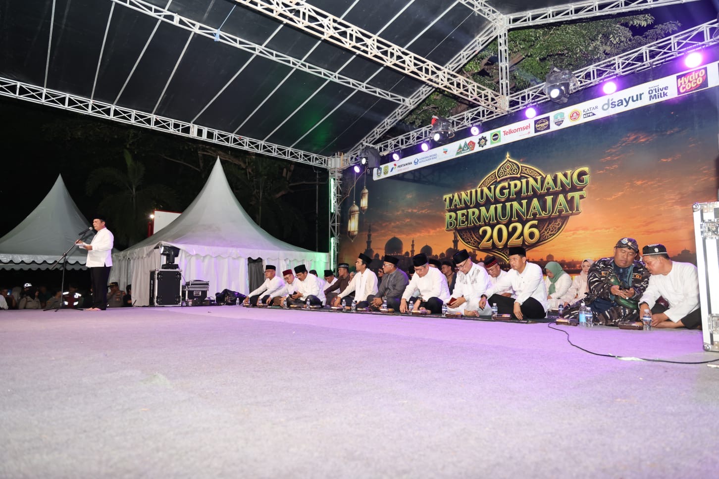 Gubernur Ansar Ajak Masyarakat Jadikan Tahun Baru Hijriah Momentum Muhasabah di Tanjungpinang Bermunajat 2026