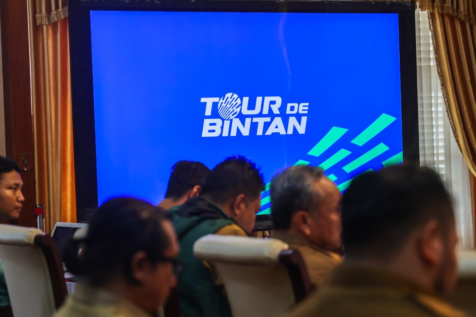 Gubernur Ansar Pimpin Rapat Persiapan Tour de Bintan 2026, Pemprov Kepri Siap Dukung Suksesnya Ajang Balap Sepeda Internasional