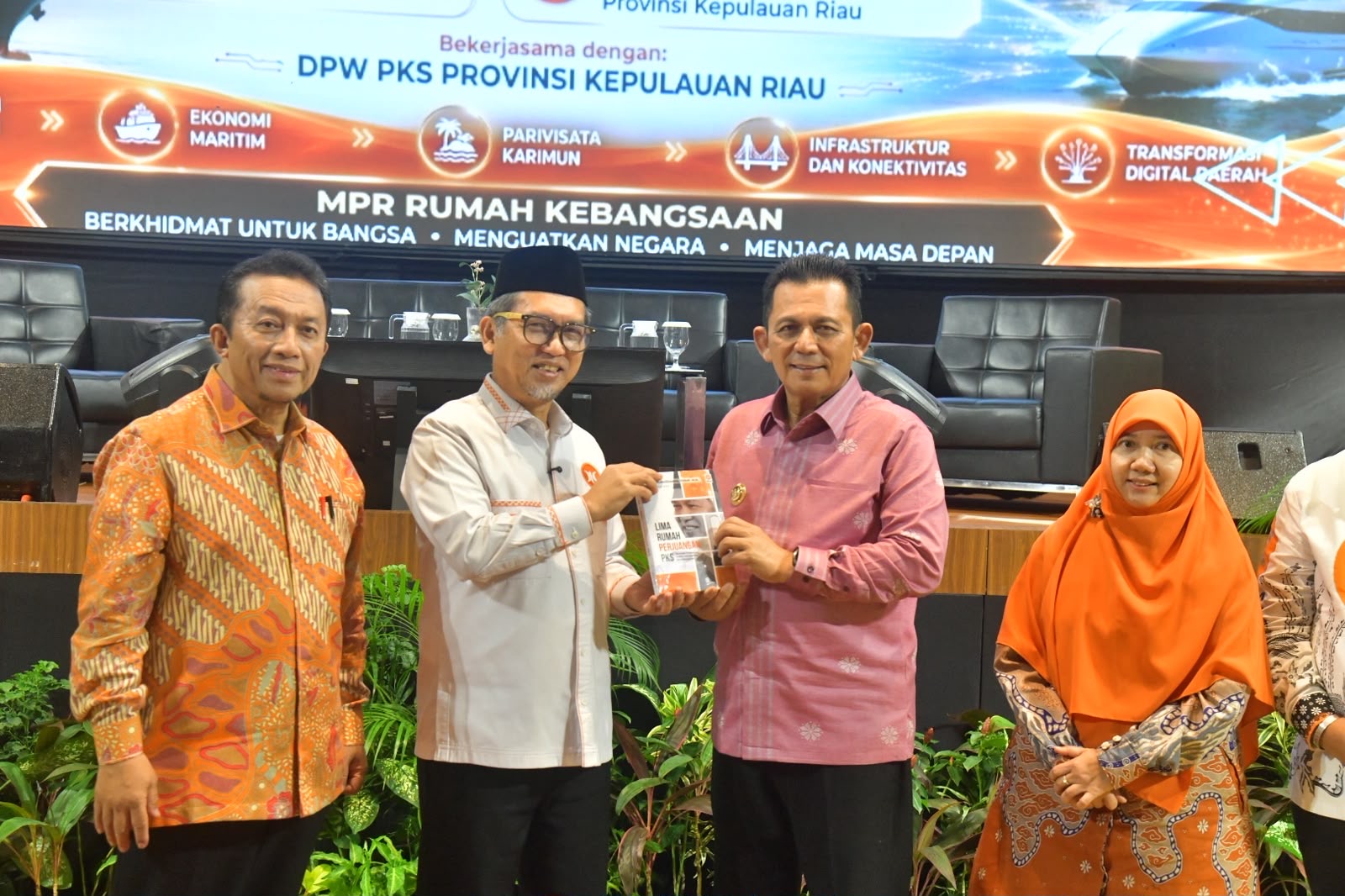 Gubernur Ansar Dorong Karimun Jadi Motor Baru Ekonomi Utara Indonesia