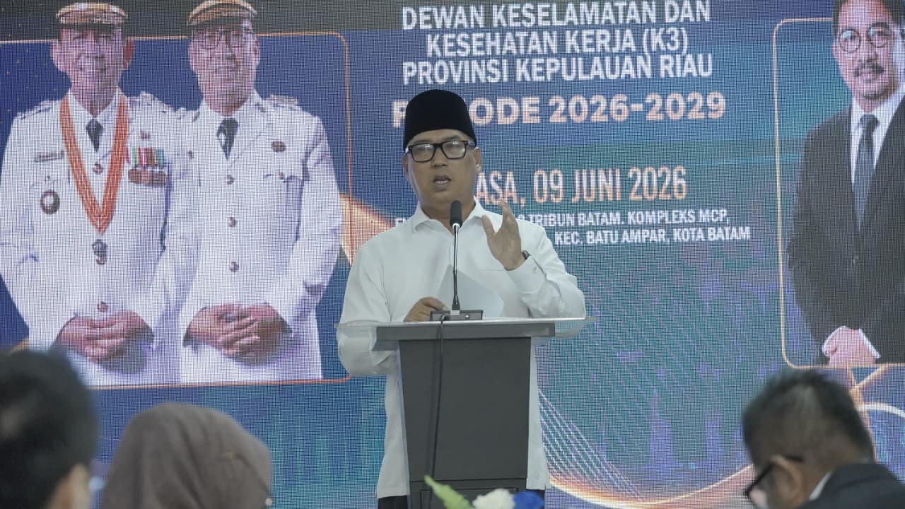 Wagub Nyanyang Kukuhkan Dewan K3 Provinsi Kepri, Dorong Budaya Keselamatan Kerja di Sektor Industri Berisiko Tinggi