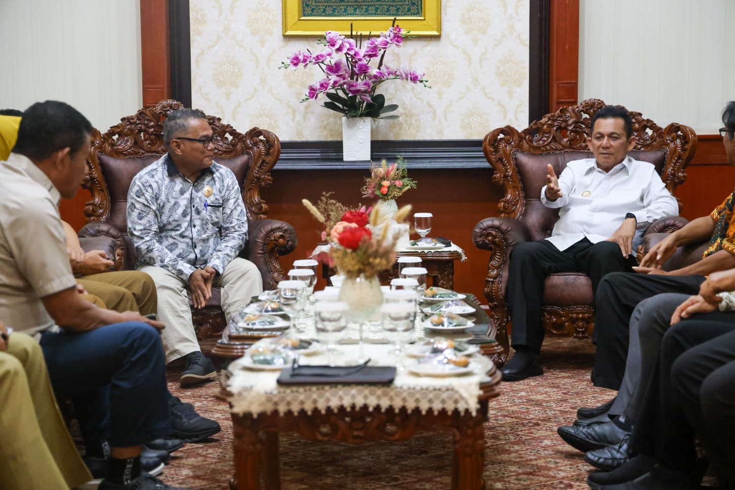 Terima Laporan KI Kepri, Gubernur Ansar Targetkan Seluruh OPD Raih Predikat Informatif pada 2026
