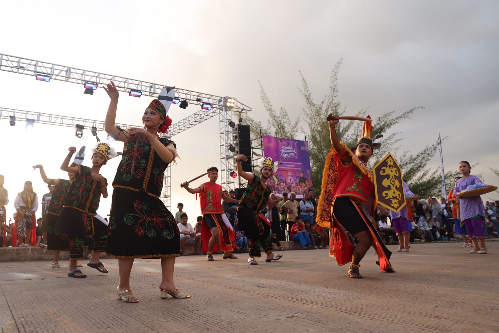 Parade Seni dan Budaya Nusantara Meriahkan Kemilau Nusantara Kepri 2026