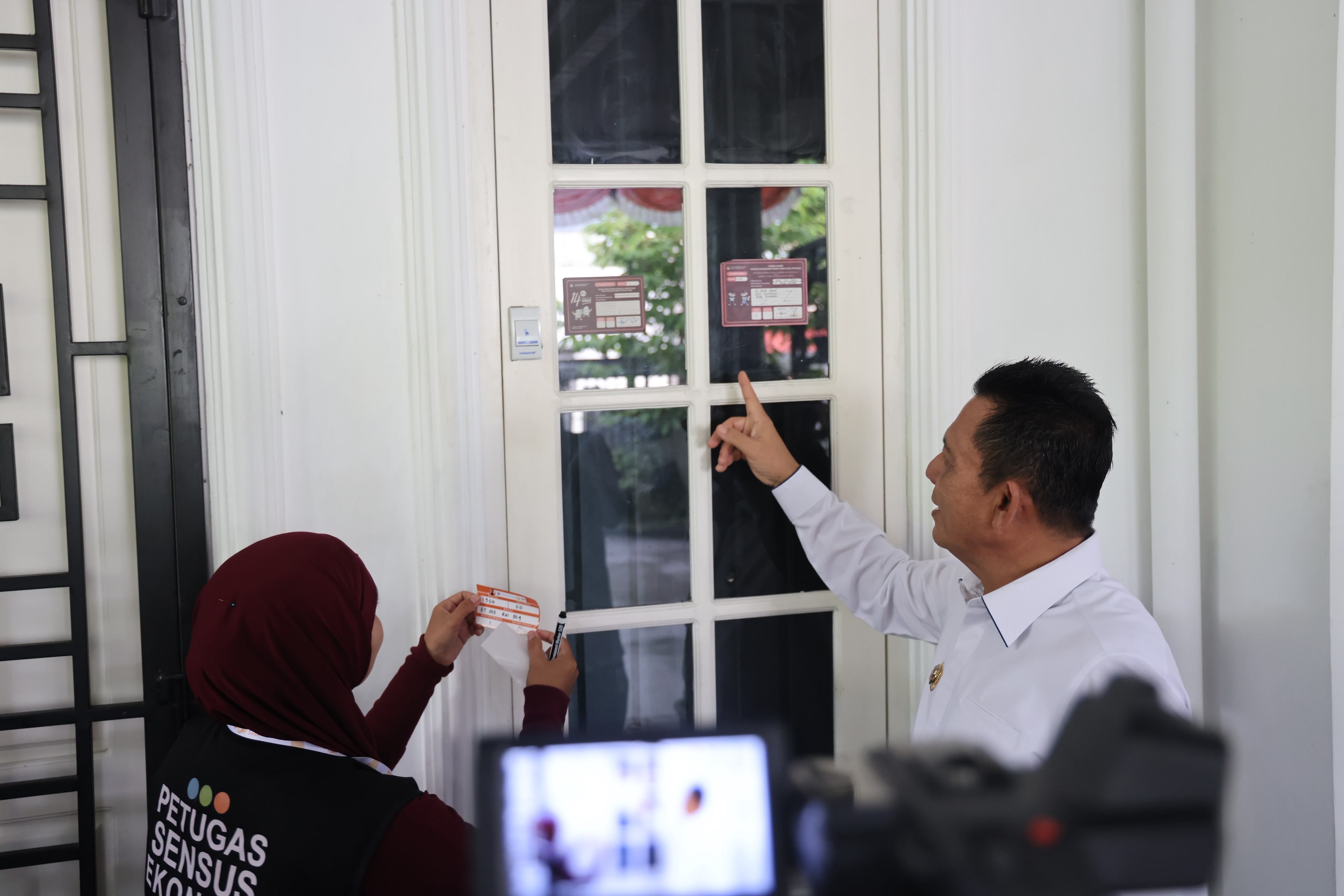 Gubernur Ansar Jadi Responden Perdana Sensus Ekonomi 2026, Ajak Masyarakat Kepri Berikan Data yang Akurat