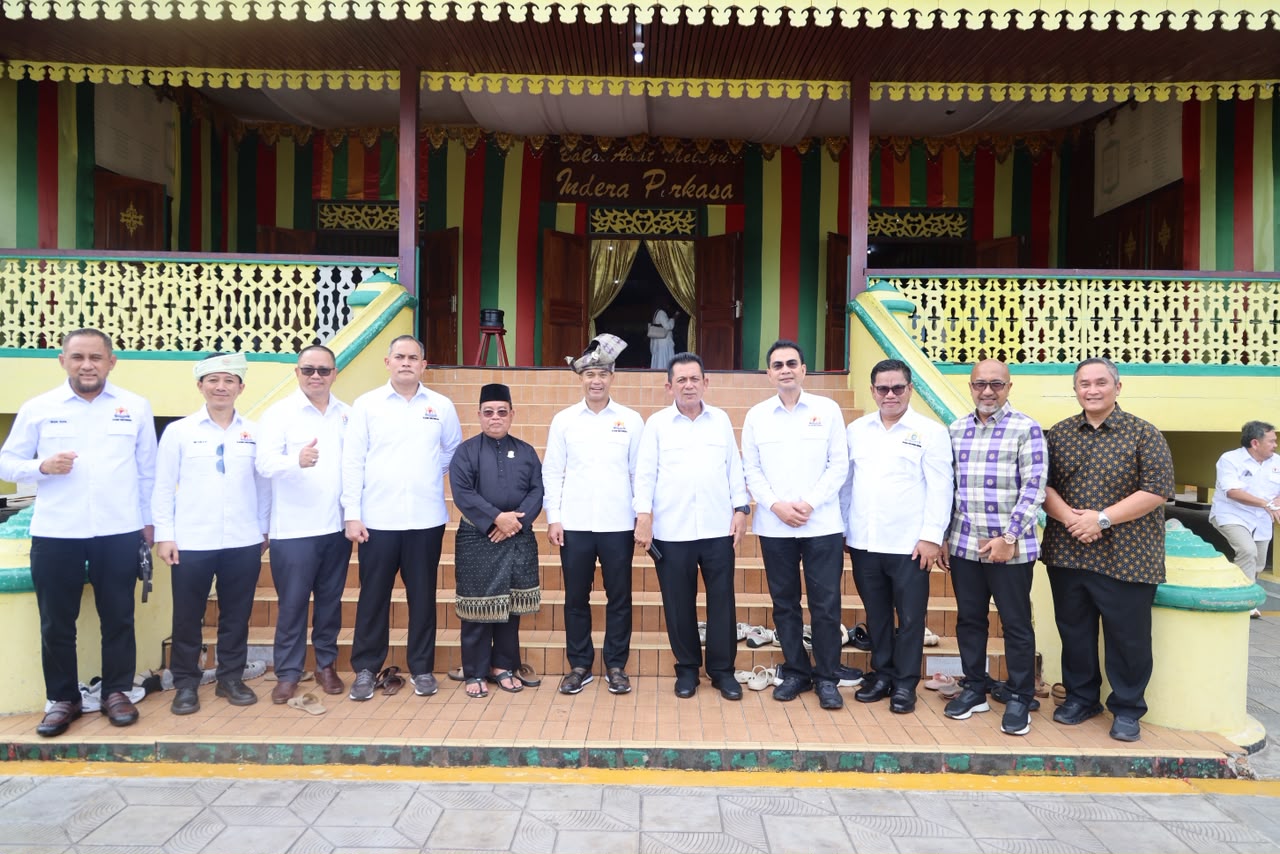 Dampingi Ketum Kadin Indonesia, Ansar Perkenalkan Pesona Sejarah dan Budaya Pulau Penyengat
