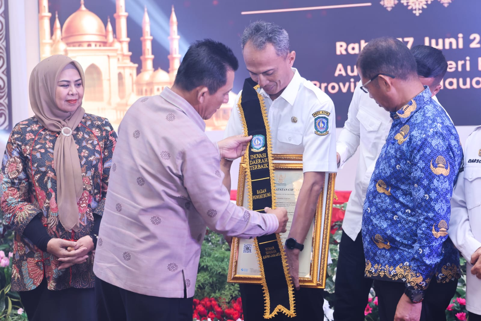 Gubernur Ansar dan Kepala BPS RI Canangkan Sensus Ekonomi 2026 di Kepri