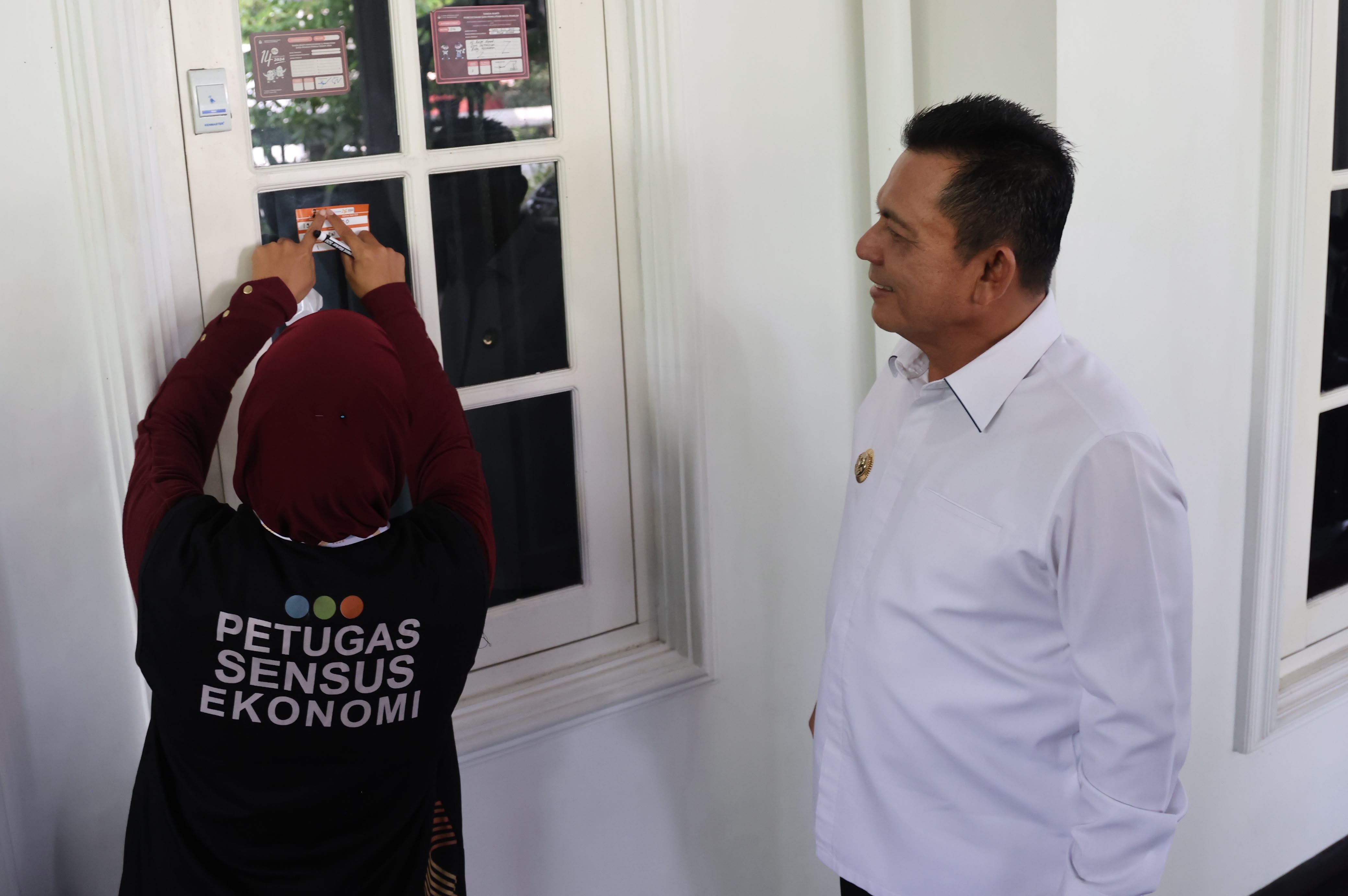 Gubernur Ansar Jadi Responden Perdana Sensus Ekonomi 2026, Ajak Masyarakat Kepri Berikan Data yang Akurat