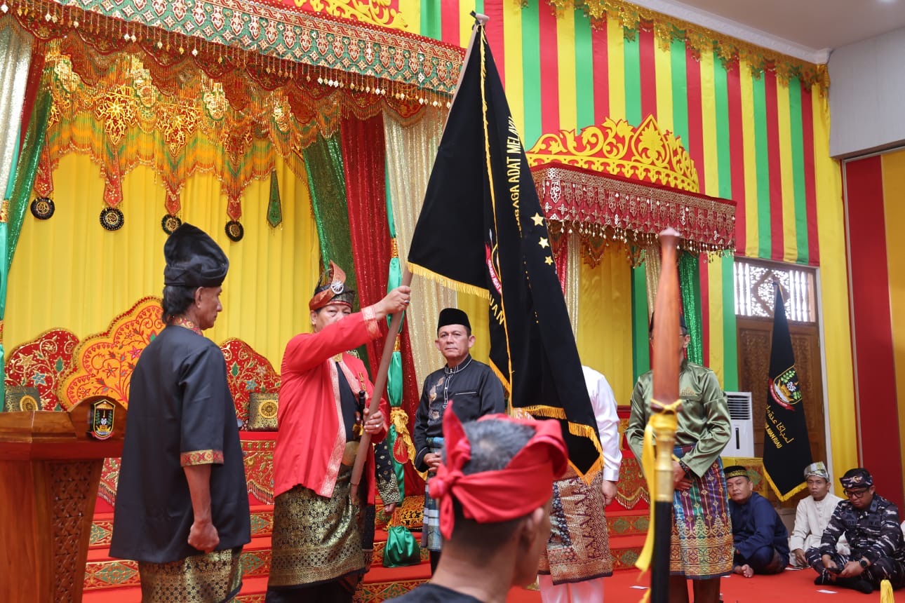 Gubernur Ansar: Hulubalang Harus Jadi Penjaga Marwah Adat dan Perekat Kehidupan Masyarakat Melayu