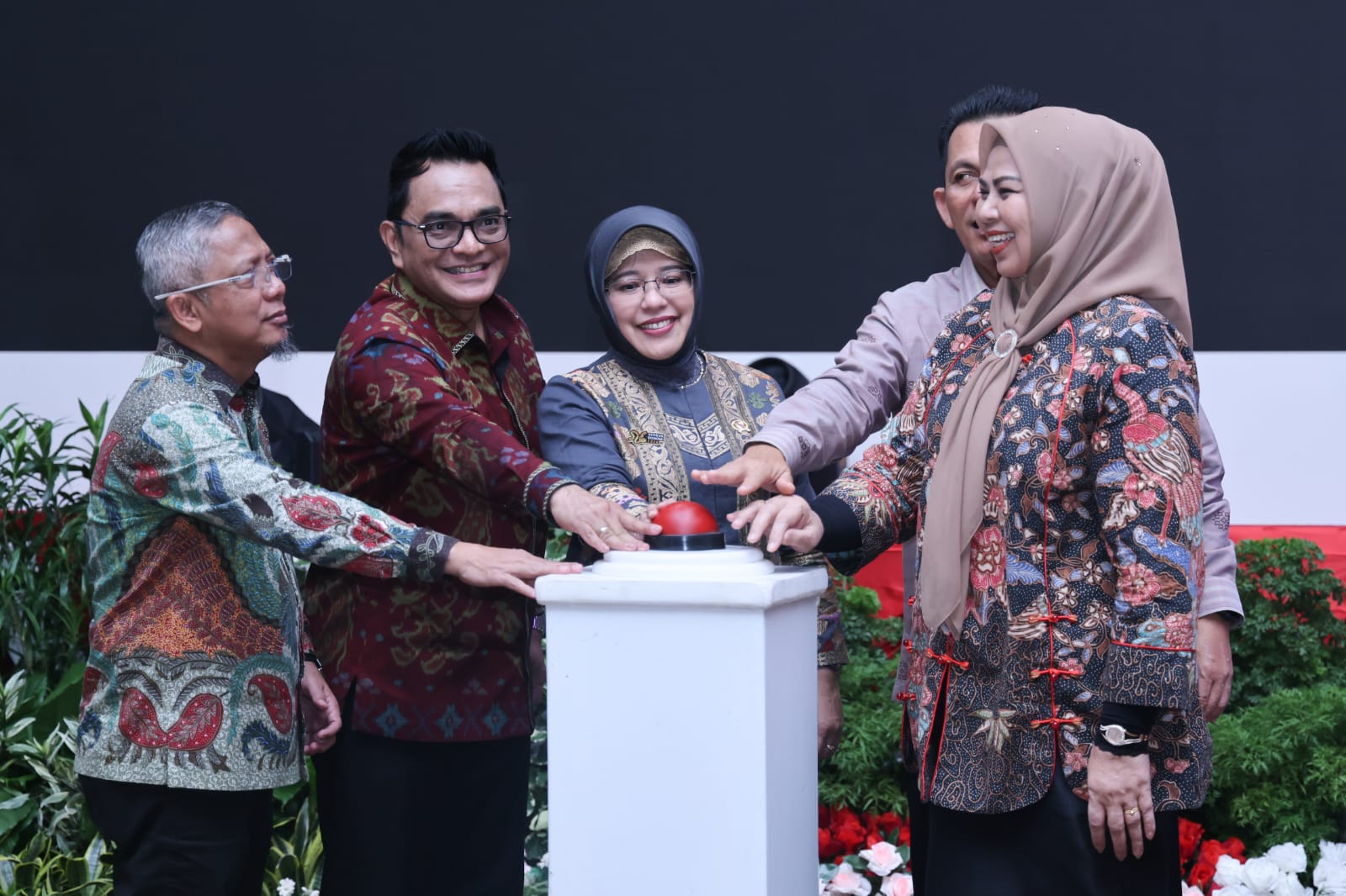 Gubernur Ansar dan Kepala BPS RI Canangkan Sensus Ekonomi 2026 di Kepri