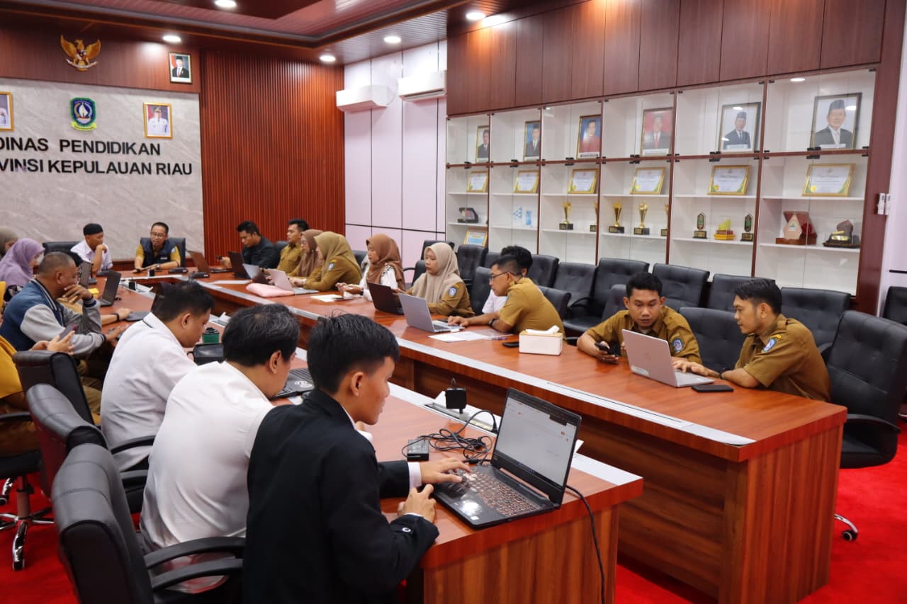 20 Sekolah Ikuti Ngibar Sensus Ekonomi 2026 di Kantor Disdik Kepri