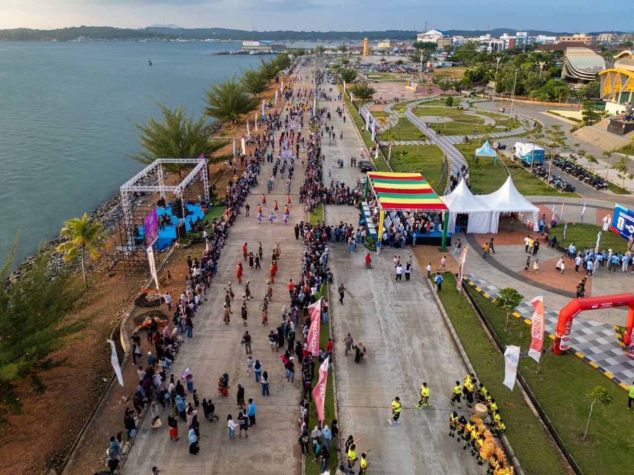 Parade Seni dan Budaya Nusantara Meriahkan Kemilau Nusantara Kepri 2026