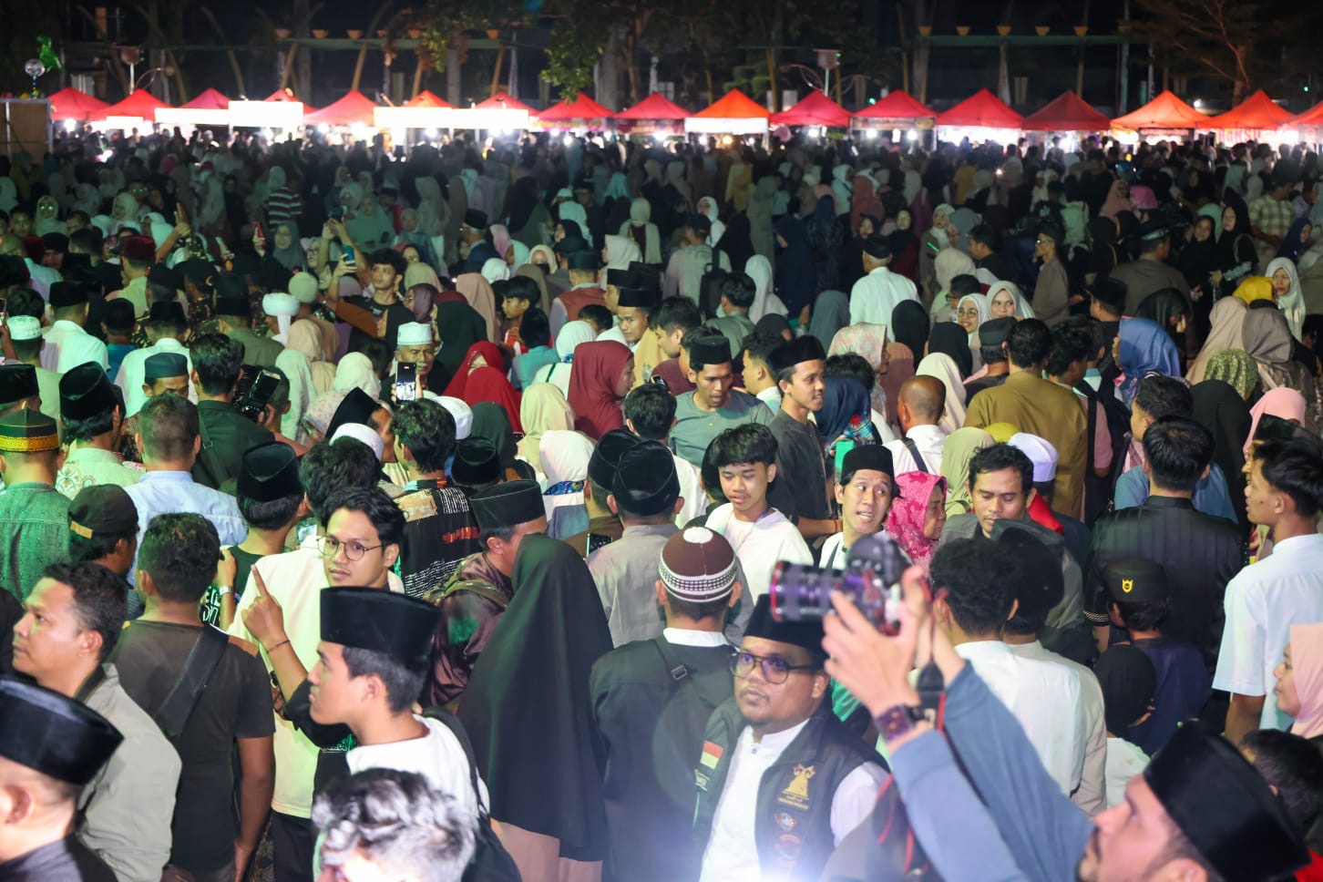 Gubernur Ansar Ajak Masyarakat Jadikan Tahun Baru Hijriah Momentum Muhasabah di Tanjungpinang Bermunajat 2026