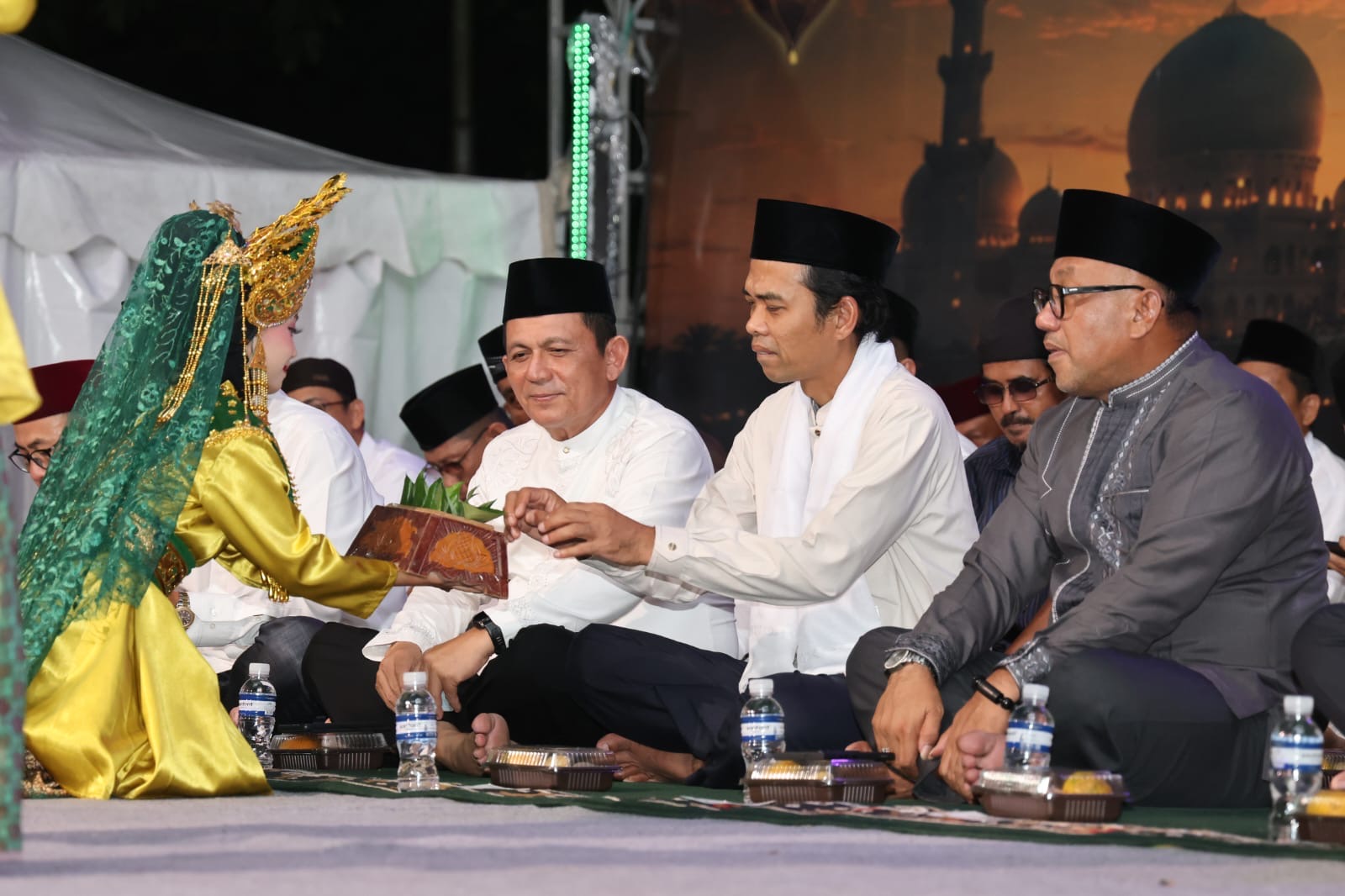 Gubernur Ansar Ajak Masyarakat Jadikan Tahun Baru Hijriah Momentum Muhasabah di Tanjungpinang Bermunajat 2026
