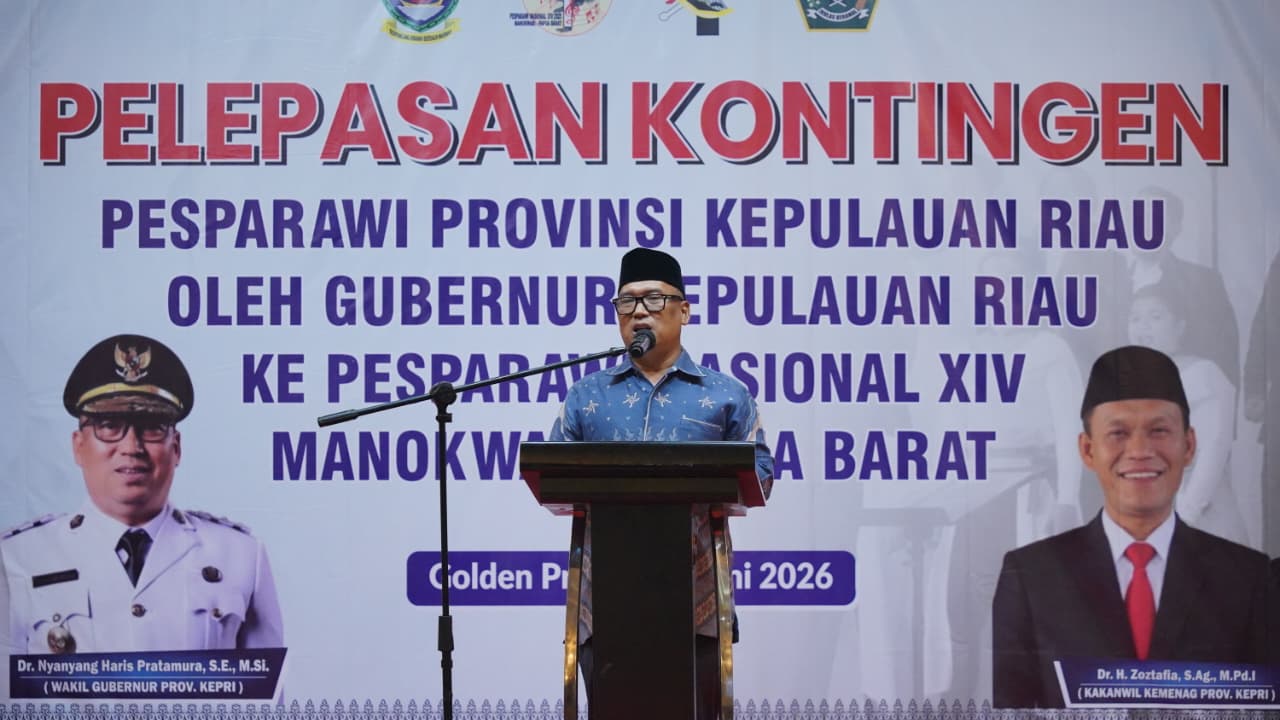 Wagub Nyanyang Lepas Kontingen Pesparawi Kepri ke Ajang Nasional di Manokwari