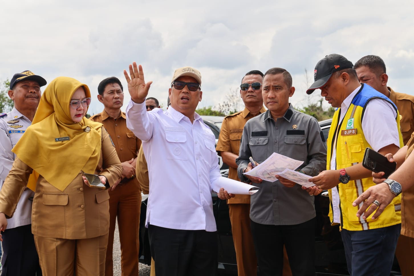 Wagub Kepri dan Kepala BNPT RI Tinjau Calon Lokasi Sekolah Rakyat di Dompak