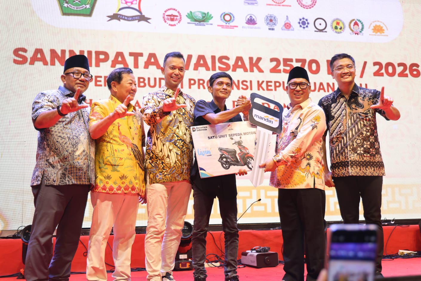 Wagub Nyanyang Hadiri Sannipata Waisak 2570 BE, Tegaskan Kepri Rumah Besar Kerukunan dan Toleransi